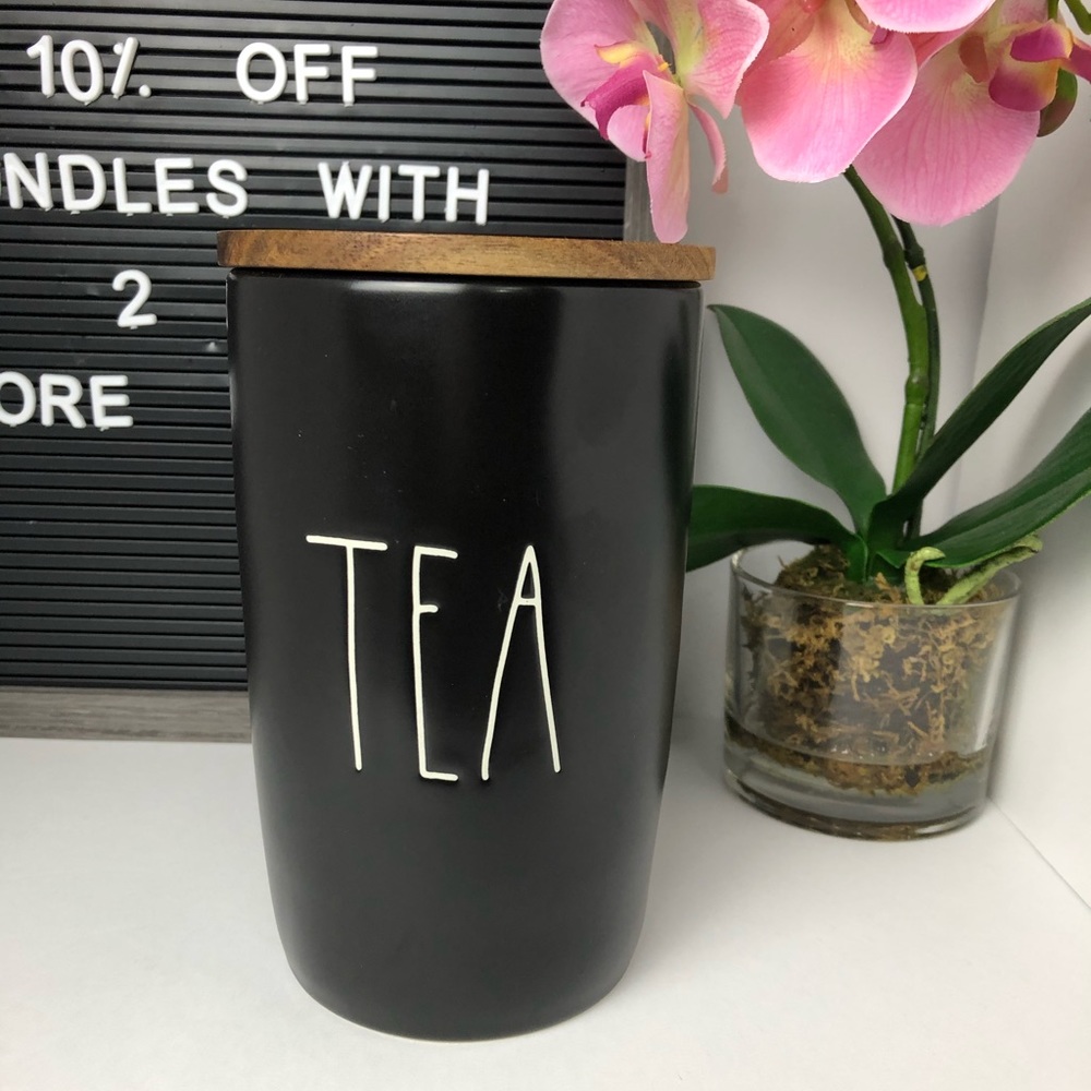 😻 Rae Dunn black TEA canister